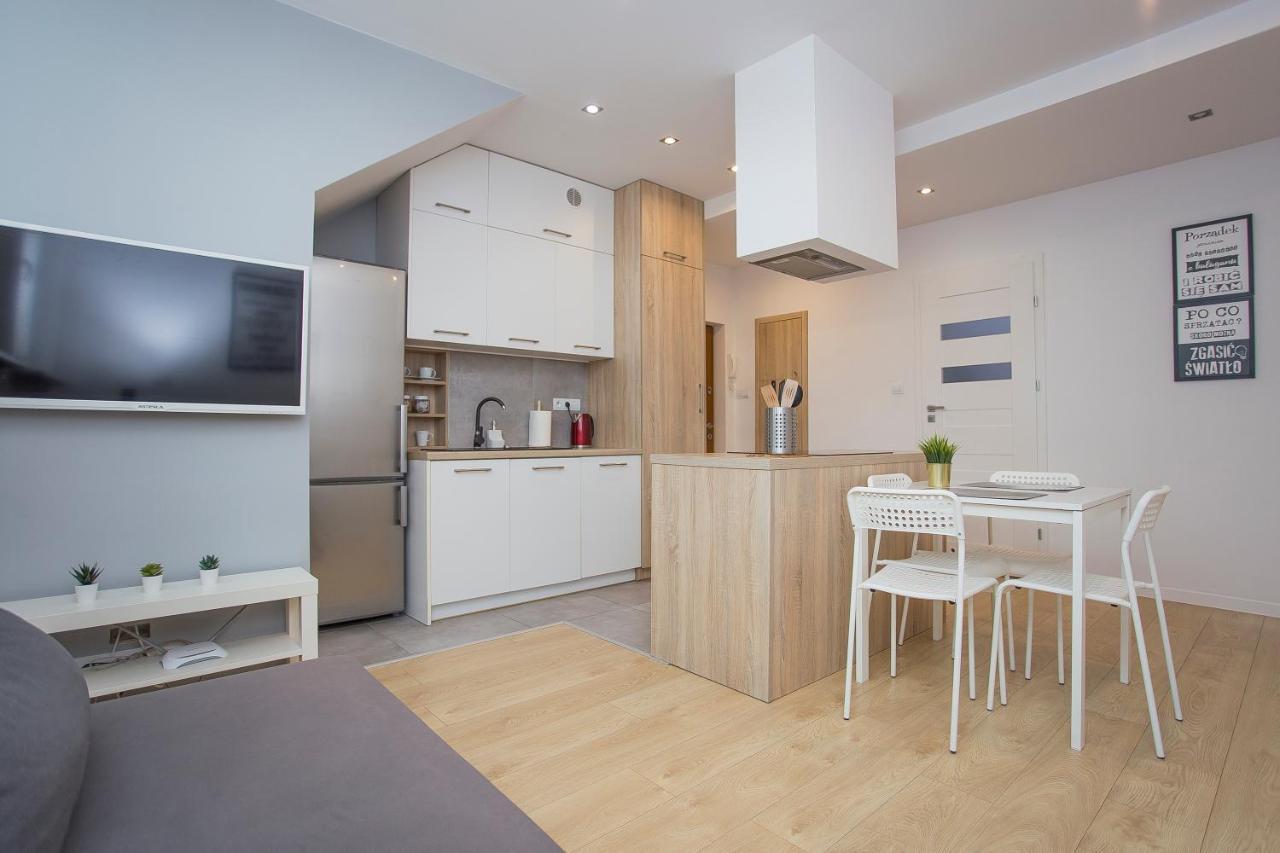 Urban Jungle Apartment In The City Center Білосток Екстер'єр фото